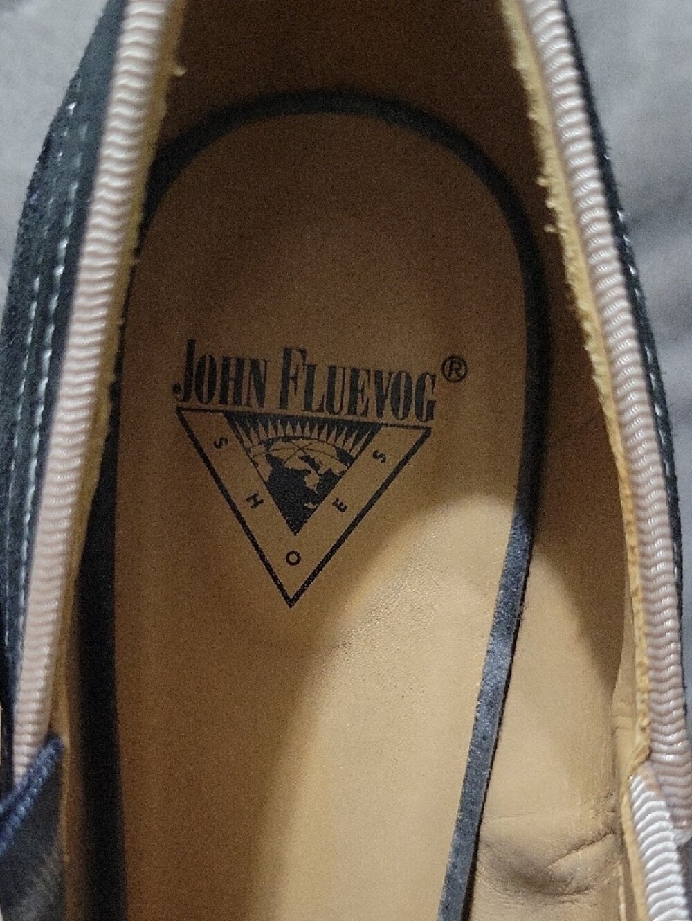 John Fluevog Black Heels with Cream Trim and Round Buckle - Picture 2 of 9